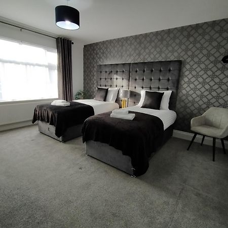Sirius House - Sleeps 7, Driveway, Garden Villa Crewe Kültér fotó