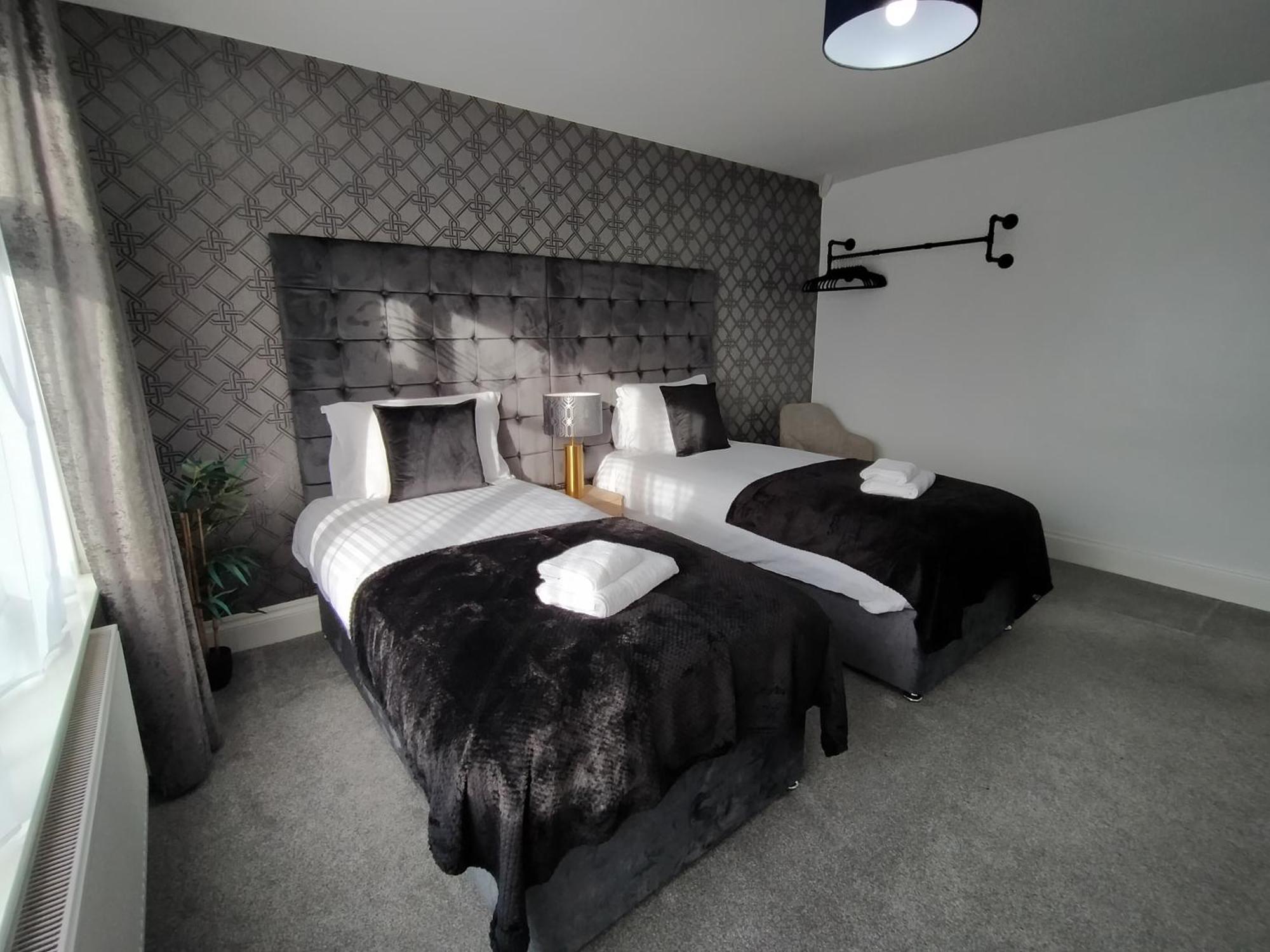 Sirius House - Sleeps 7, Driveway, Garden Villa Crewe Kültér fotó