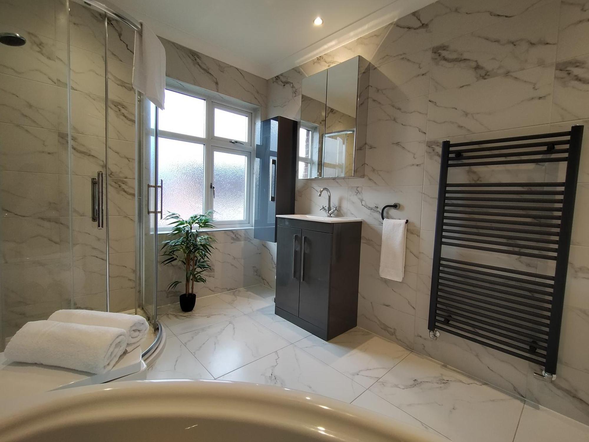 Sirius House - Sleeps 7, Driveway, Garden Villa Crewe Kültér fotó