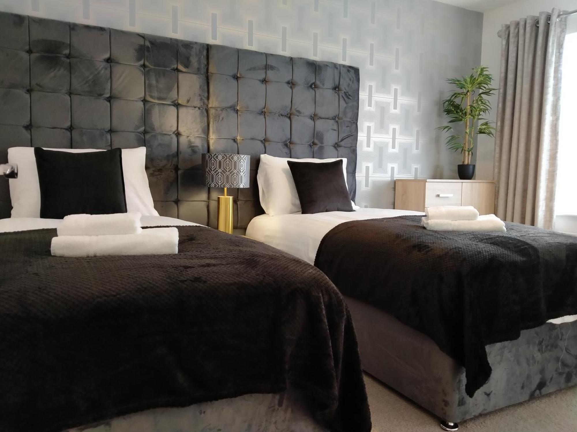 Sirius House - Sleeps 7, Driveway, Garden Villa Crewe Kültér fotó