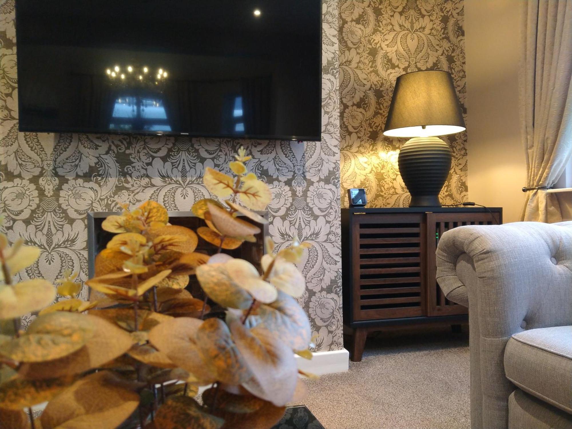 Sirius House - Sleeps 7, Driveway, Garden Villa Crewe Kültér fotó